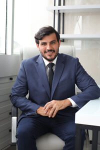 Dr. Filipe Canal Moura, cirurgião plástico