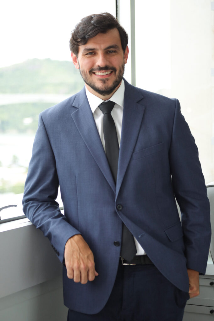 Dr. Filipe Canal Moura, cirurgião plástico