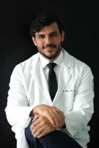 Dr. Filipe Canal Moura, cirurgião plástico